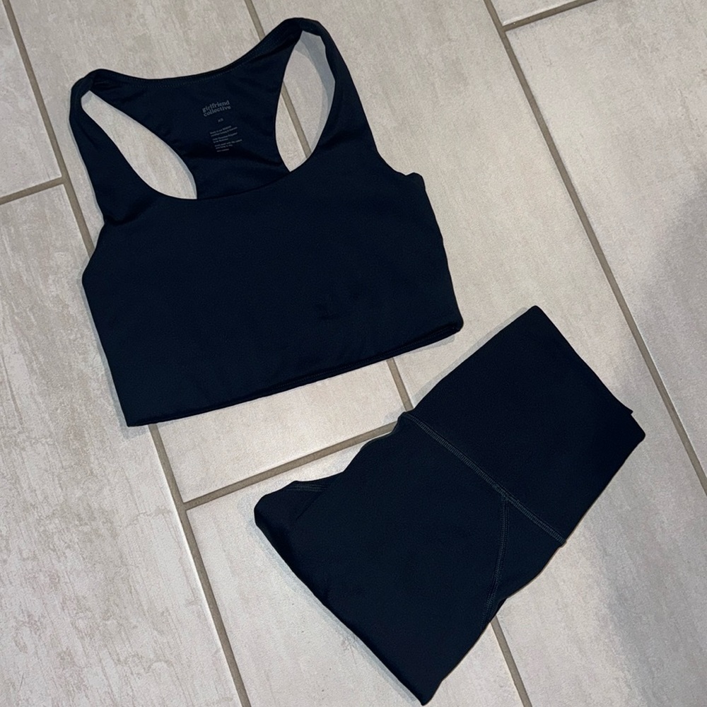 Girlfriend collective set in navy Xs like new